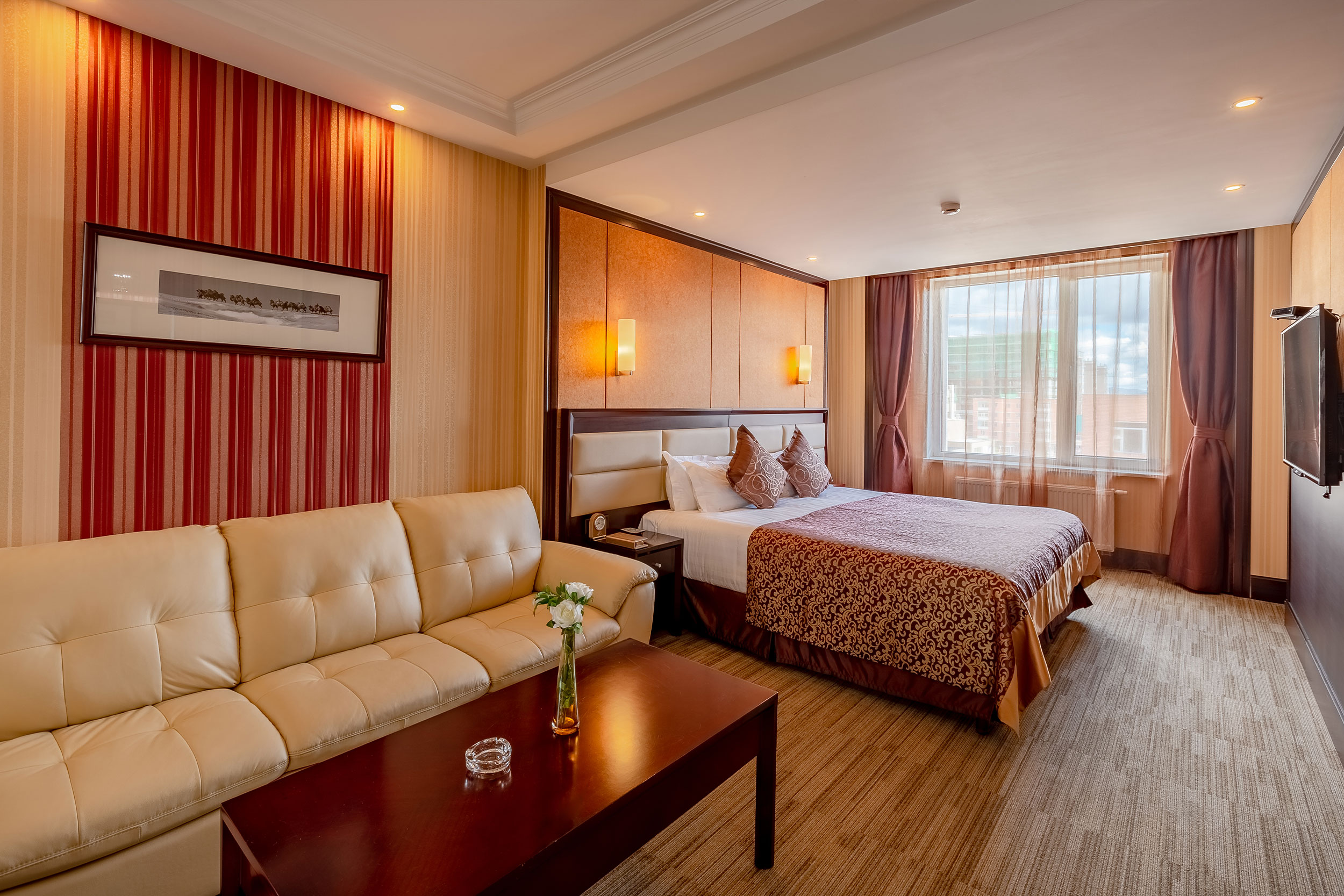 Rooms & Suites